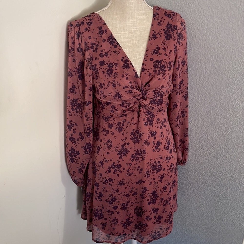 Live to be Spoiled -Floral Mauve dress - Picture 3 of 6